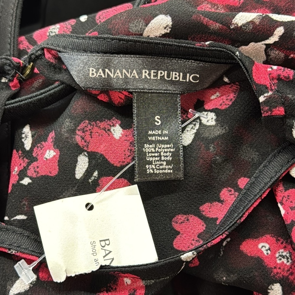 Banana Republic NWT Black Red Floral Balloon Sheer Sleeve Thong Bodysuit - Picture 6 of 12